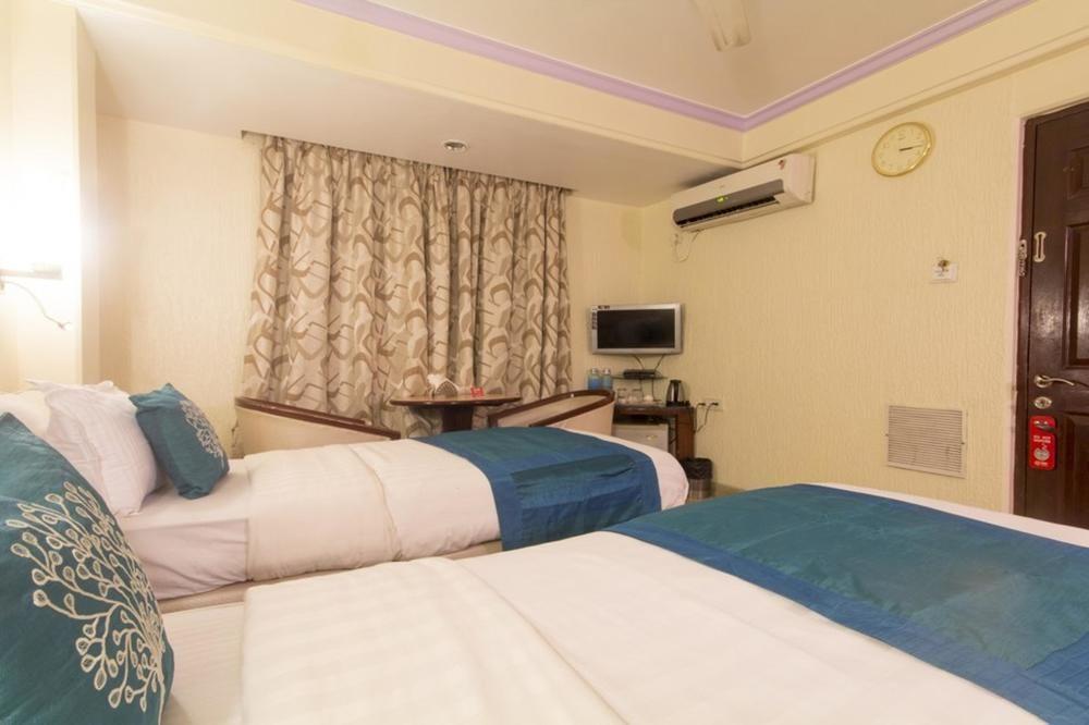 Hotel Peace Park Панвел Экстерьер фото